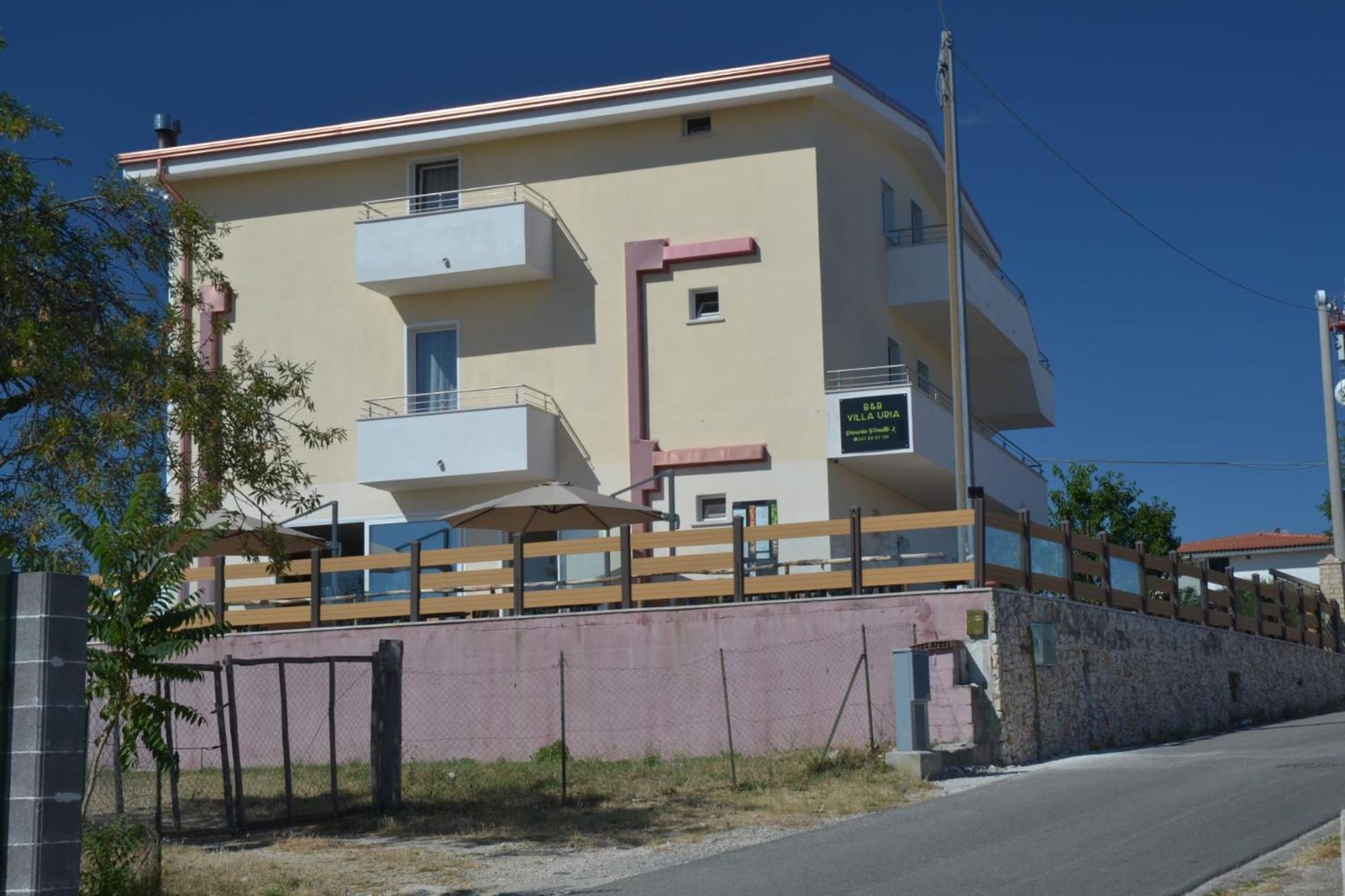 Villa Uria Monolocali Con E Senza Angolo Cottura Ischitella Exterior foto